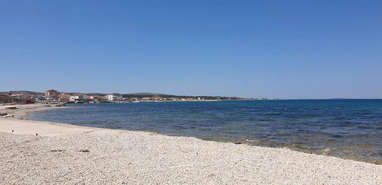 Apartmani Zarko Vir 0*,  Croatia