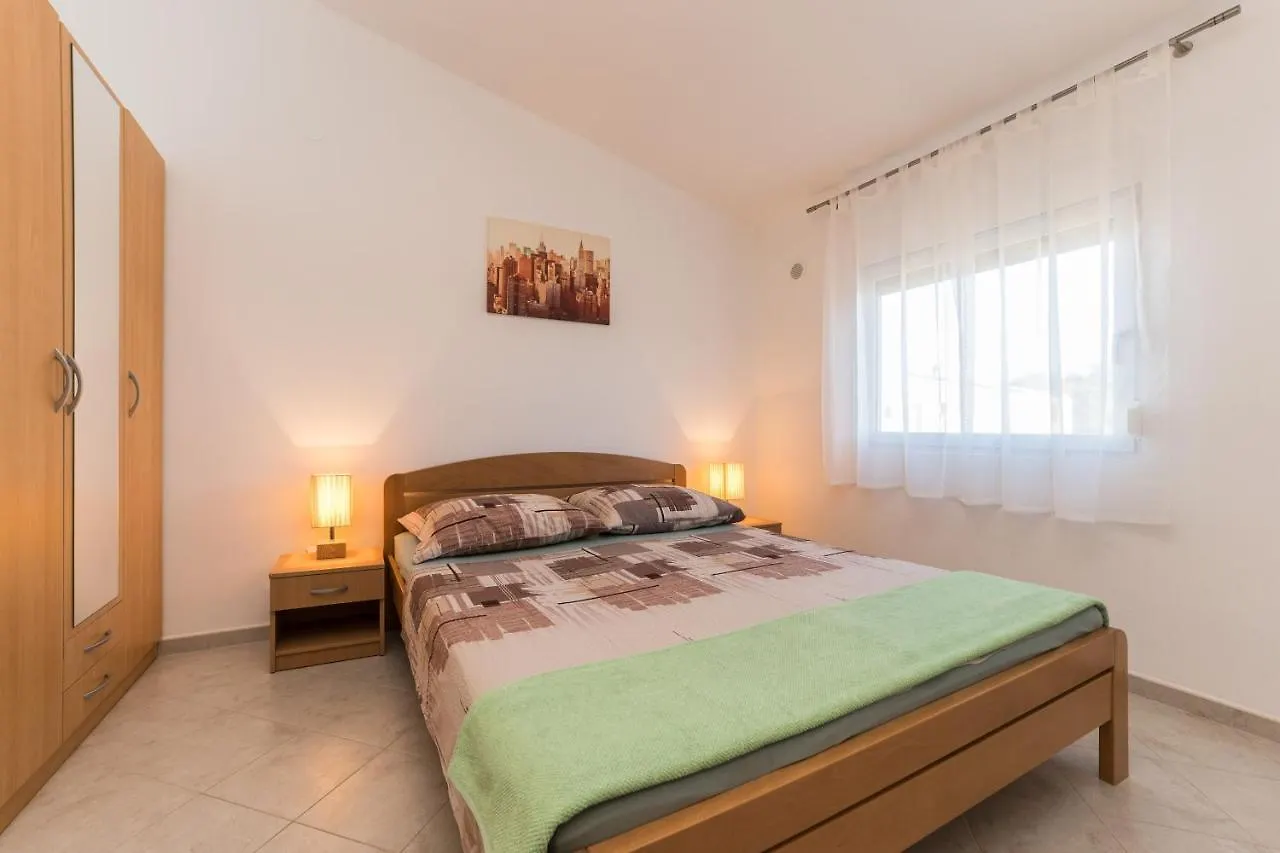 Apartment Apartmani Zarko Vir